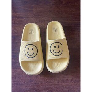 No Boundaries Smiley Face Slides Yellow Foam Sandals Women’s 6 Pool Shower